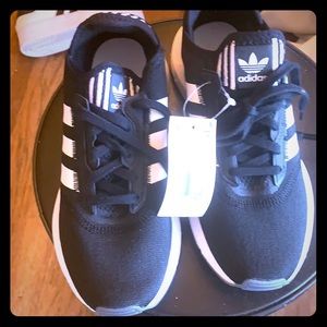 Adidas swift run x w